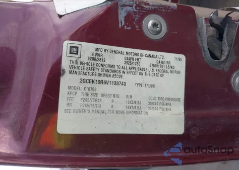 1997 Chevrolet K1500 Fleetside z USA, uszkodzony, nr VIN 2GCEK19R6V1138743